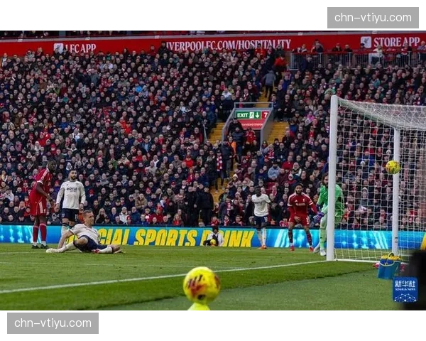 利物浦高压逼抢摧毁西汉姆，麦卡利斯特调度激活前场三叉戟